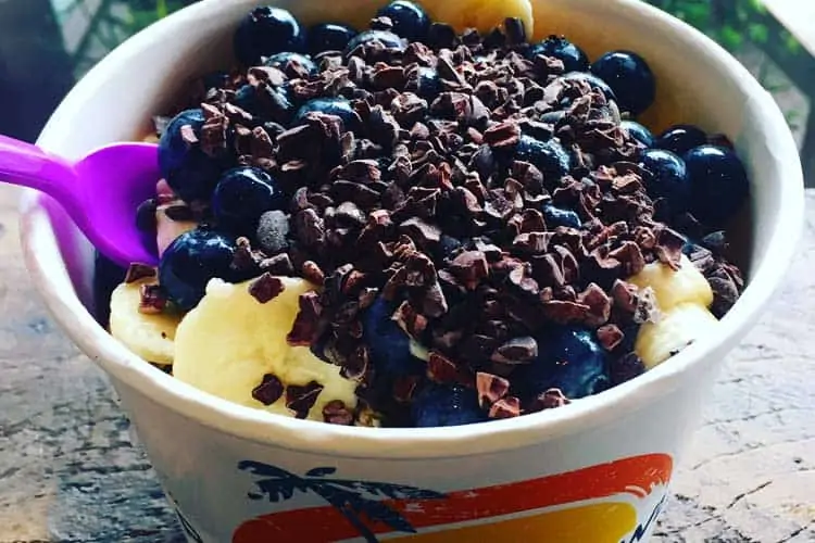 Are Acai Bowls Healthy or Making You Fat? - Superfoodly