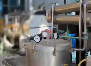 steam distillation process to make essential oil