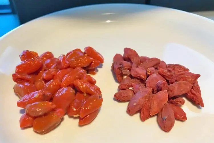 before and after soaking goji